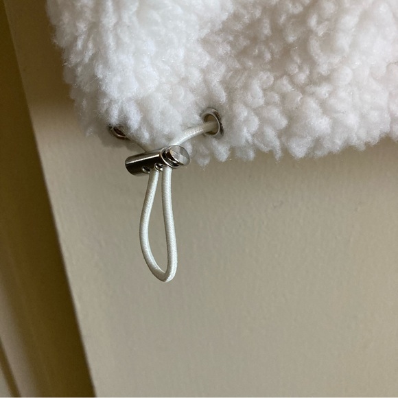 Forever 21 Reversible Faux Shearling Bomber Jacket | New without Tags - Picture 10 of 13